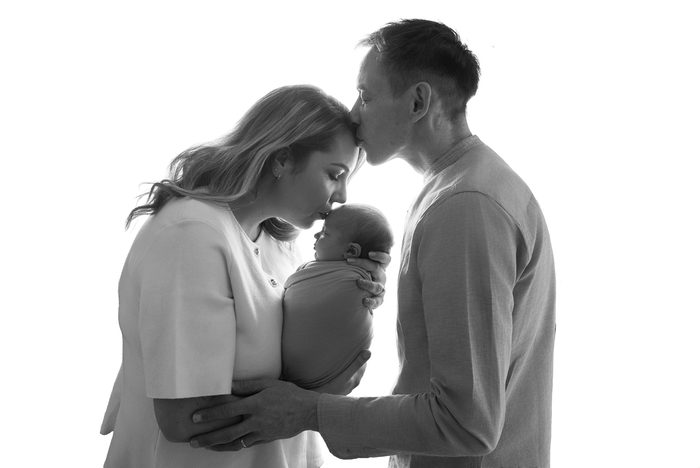 Lifestyle newborn session at home